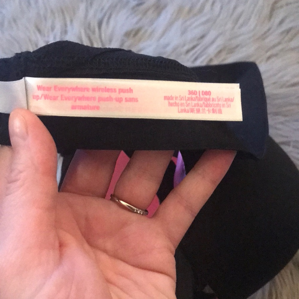 💜VS Wear Everywhere Wireless Push Up - Picture 3 of 4